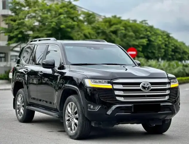 Toyota Nhập Khẩu: Mọi Thông Tin Cần Biết Cho Người Mua