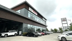Toyota Ninh Bình: Tổng Quan Về Đại Lý, Dịch Vụ Và Trải Nghiệm Mua Xe Tại Địa Phương
