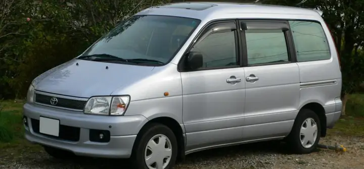 Toyota Noah – Tổng Quan Chi Tiết Về Mẫu Xe Gia Đình Đa Năng