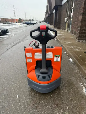 Toyota Pallet Jack – Hướng Dẫn Toàn Diện Về Chức Năng, Lựa Chọn Và Sử Dụng An Toàn Toyota Pallet Jack – Hướng Dẫn Toàn Diện Về Chức Năng, Lựa Chọn Và Sử Dụng An Toàn
