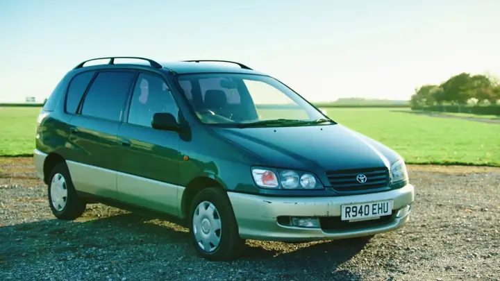 Toyota Picnic – Tổng Quan Chi Tiết Về Mẫu Xe Đa Dụng Đáng Chú Ý
