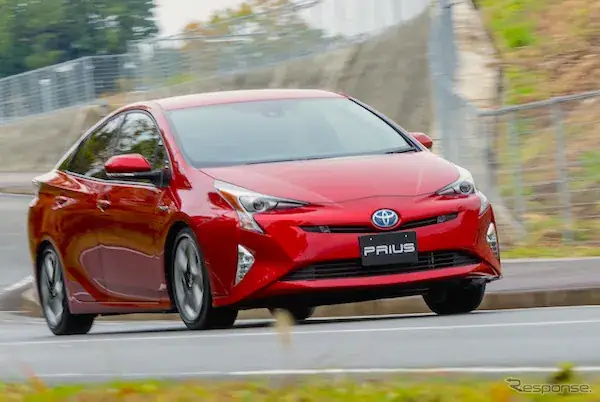 Toyota Prius Back: Tổng Quan Về Không Gian Và Tính Năng