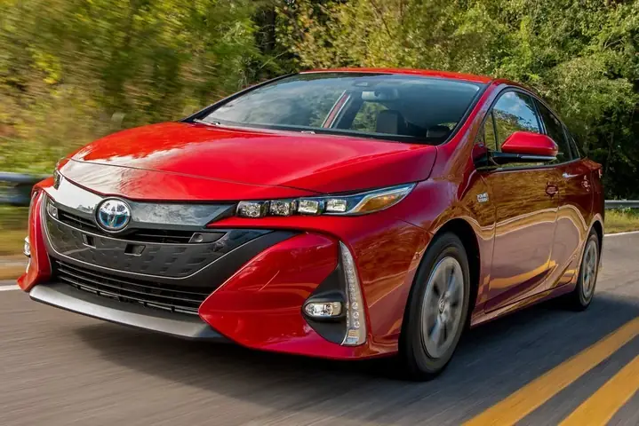 Toyota Prius Inside: Khám Phá Nội Thất Đầy Tiện Nghi Và Công Nghệ Đột Phá Toyota Prius Inside: Khám Phá Nội Thất Đầy Tiện Nghi Và Công Nghệ Đột Phá