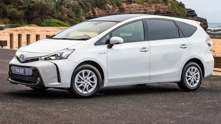 Toyota Prius V: Tổng Quan Và Những Điểm Đáng Chú Ý Toyota Prius V: Tổng Quan Và Những Điểm Đáng Chú Ý