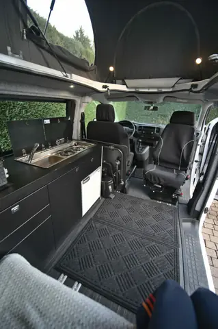 Toyota Proace Interieur: Khám Phá Không Gian Nội Thất Đỉnh Cao Cho Doanh Nhân Và Gia Đình Toyota Proace Interieur: Khám Phá Không Gian Nội Thất Đỉnh Cao Cho Doanh Nhân Và Gia Đình