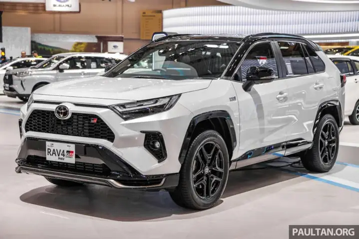 Toyota R: Tổng Quan Chi Tiết Về Dòng Xe Đang Gây Chú Ý