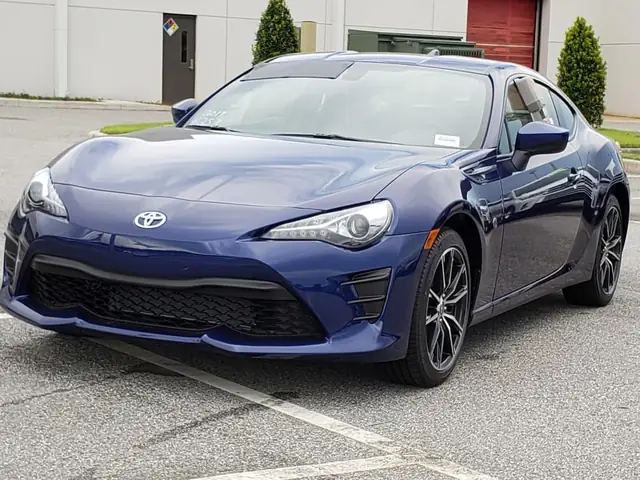 Toyota R86: Đánh Giá Toàn Diện Và Những Điều Cần Biết Khi Chọn Mua