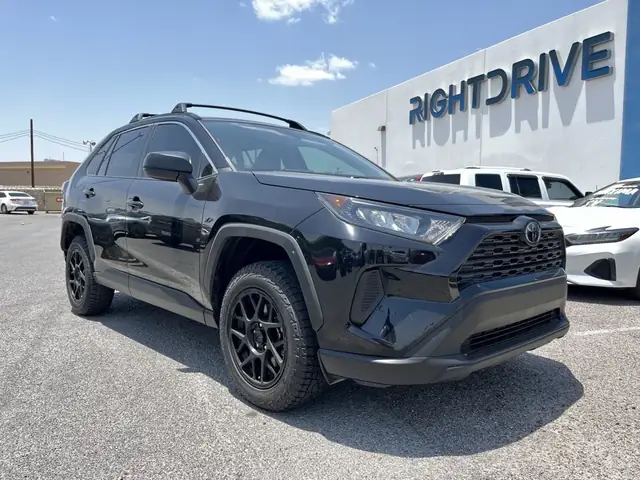 Toyota Rav4 Le – Tổng Quan Chi Tiết Về Mẫu Suv Hạng Trung Của Toyota