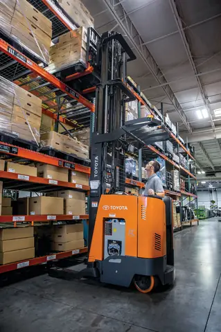 Toyota Reach Truck – Giải Pháp Vận Chuyển Nội Bộ Hiệu Quả Cho Doanh Nghiệp Hiện Đại Toyota Reach Truck – Giải Pháp Vận Chuyển Nội Bộ Hiệu Quả Cho Doanh Nghiệp Hiện Đại