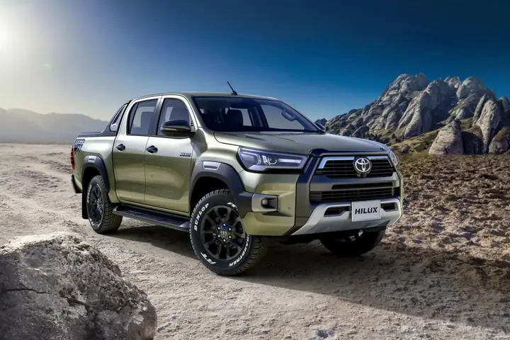 Toyota Revo Là Gì? Tổng Quan Chi Tiết Về Mẫu Xe Đa Dụng Của Toyota