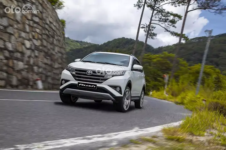 Toyota Rush Vietnam: Đánh Giá Toàn Diện, Giá Bán, Đặc Điểm Nổi Bật Và Lời Khuyên Khi Mua Xe