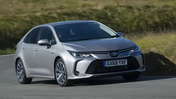 Toyota Saloon – Tổng Quan Và Những Thông Tin Cần Biết Cho Người Tiêu Dùng