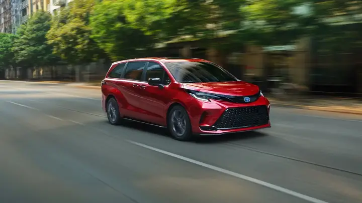 Toyota Sen Là Gì? Tổng Quan Đầy Đủ Về Mẫu Xe Hiện Đại