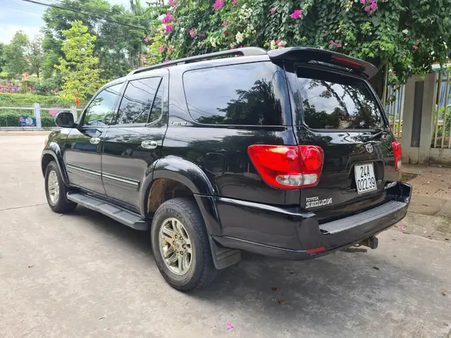 Toyota Sequoia Cũ: Hướng Dẫn Toàn Diện Để Chọn Mua Và Bảo Dưỡng Xe Gia Đình