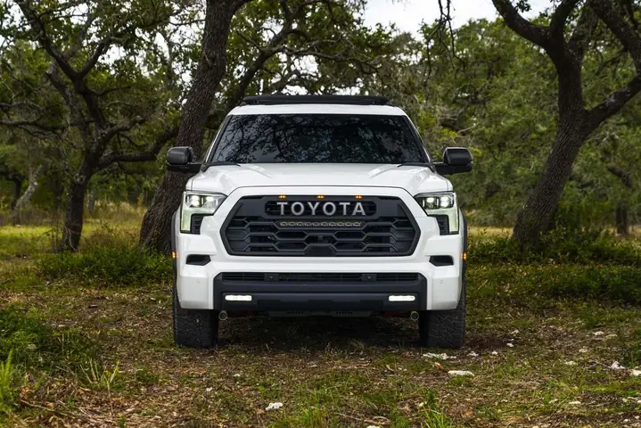 Toyota Sequoia Cũ: Hướng Dẫn Toàn Diện Để Chọn Mua Và Bảo Dưỡng Xe Gia Đình