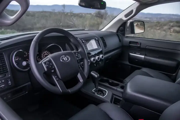 Toyota Sequoia Interior: Thiết Kế, Tiện Nghi Và Trải Nghiệm