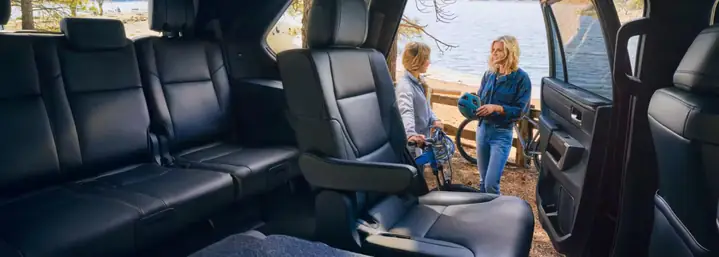 Toyota Sequoia Interior: Thiết Kế, Tiện Nghi Và Trải Nghiệm