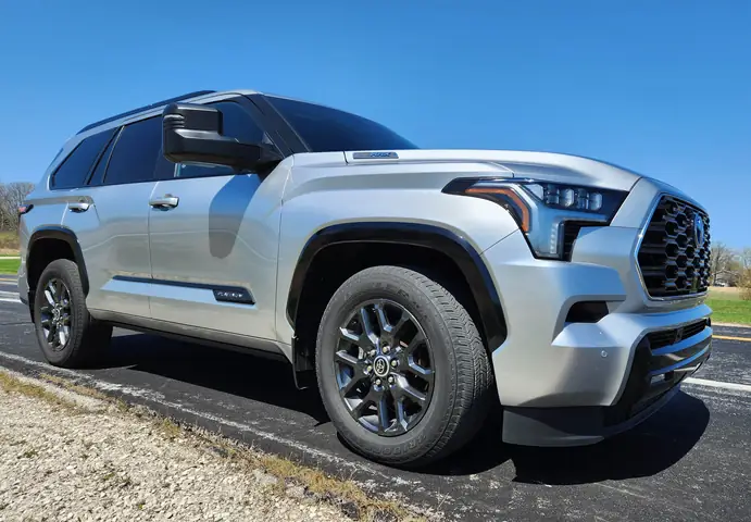 Toyota Sequoia Platinum – Đánh Giá Chi Tiết Và Những Điều Bạn Cần Biết Toyota Sequoia Platinum – Đánh Giá Chi Tiết Và Những Điều Bạn Cần Biết