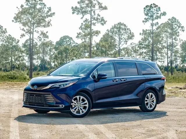 Toyota Sienna – Tất Cả Những Gì Bạn Cần Biết Về Mẫu Xe Gia Đình Đa Dụng