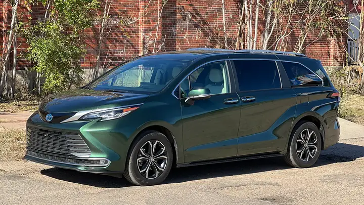 Toyota Sienna Awd: Tổng Quan Chi Tiết Về Phiên Bản Dẫn Động Bốn Bánh