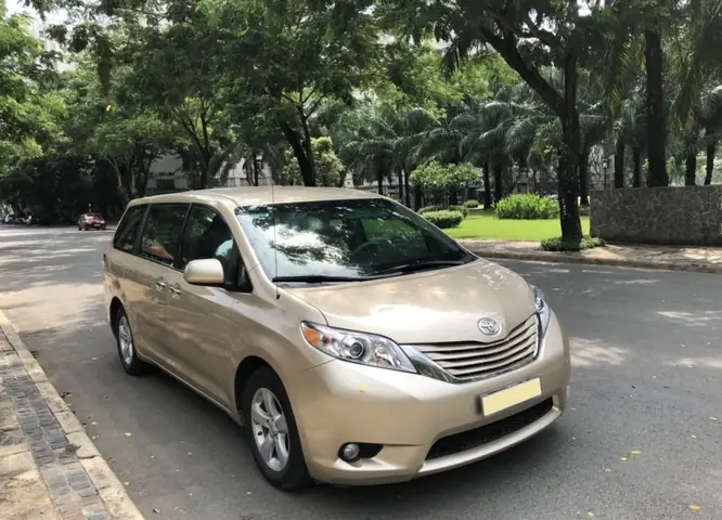 Toyota Sienna Cũ: Hướng Dẫn Mua Xe Đã Qua Sử Dụng An Toàn Và Hợp Lý Toyota Sienna Cũ: Hướng Dẫn Mua Xe Đã Qua Sử Dụng An Toàn Và Hợp Lý