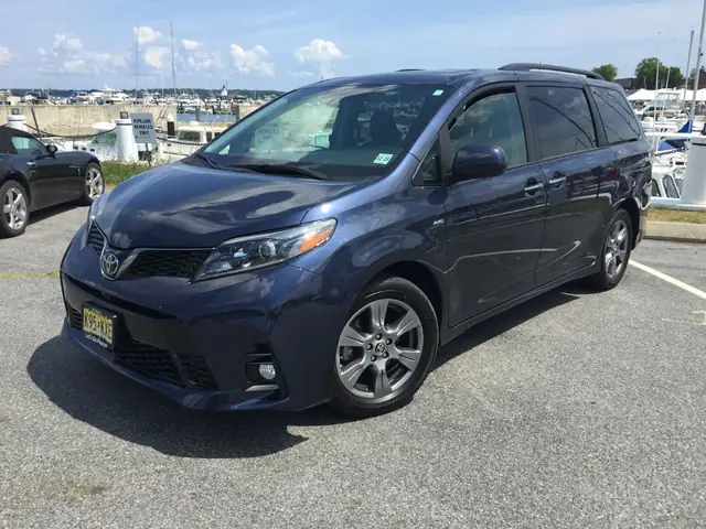 Toyota Sienna Se: Tổng Quan Chi Tiết Về Mẫu Xe Gia Đình Đa Dụng