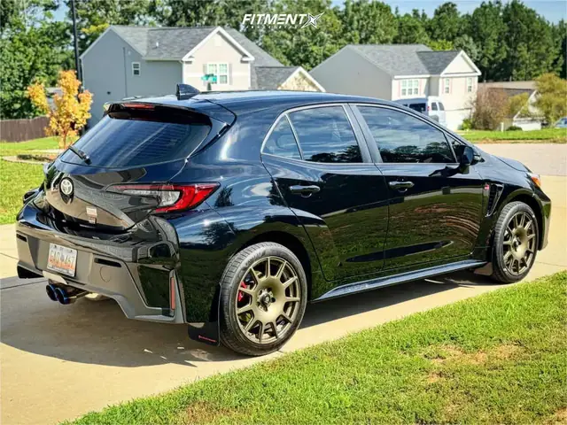 Toyota Sparco Là Gì? Tổng Quan Chi Tiết Về Thương Hiệu Phụ Tùng & Phụ Kiện Xe Toyota