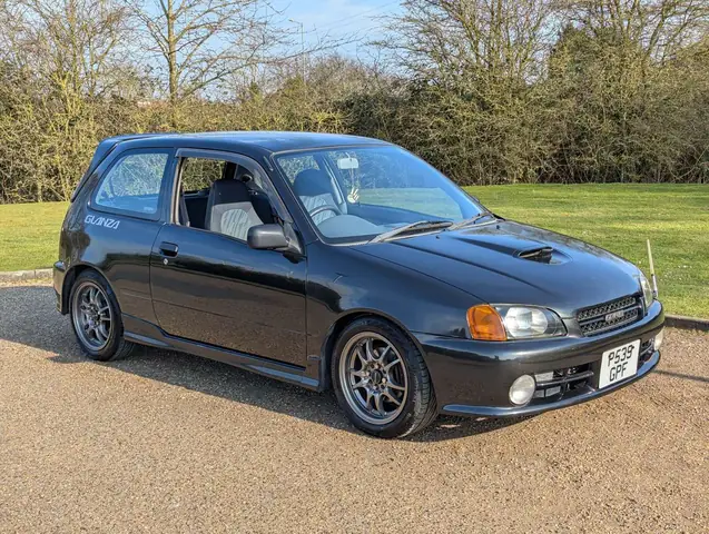 Toyota Starlet Glanza – Giới Thiệu Chi Tiết Và Những Thông Tin Cần Biết Toyota Starlet Glanza – Giới Thiệu Chi Tiết Và Những Thông Tin Cần Biết