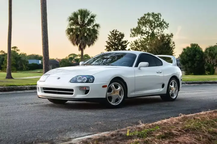 Toyota Supra Turbo: Tổng Quan Và Những Điểm Cần Biết Cho Người Đam Mê Xe Thể Thao