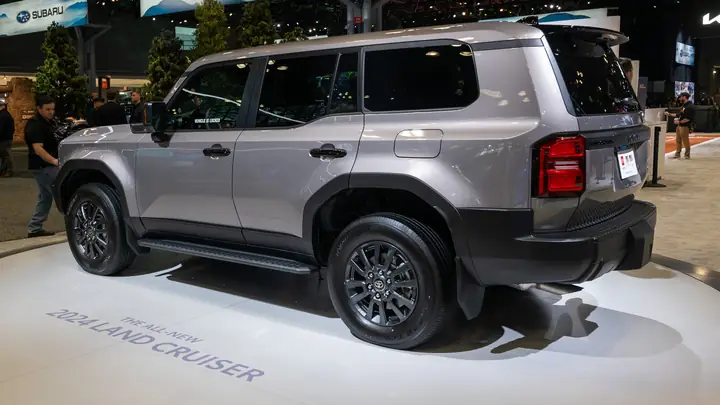 Các Mô Hình Suv Của Toyota: Đánh Giá Toàn Diện Và Lựa Chọn Phù Hợp Cho Người Tiêu Dùng Việt Nam Các Mô Hình Suv Của Toyota: Đánh Giá Toàn Diện Và Lựa Chọn Phù Hợp Cho Người Tiêu Dùng Việt Nam
