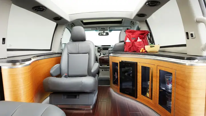 Toyota Swagger Wagon – Tổng Quan Và Đánh Giá Chi Tiết Cho Người Mua Xe Hơi