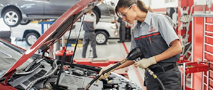 Toyota Technician: Vai Trò, Kỹ Năng Và Con Đường Phát Triển