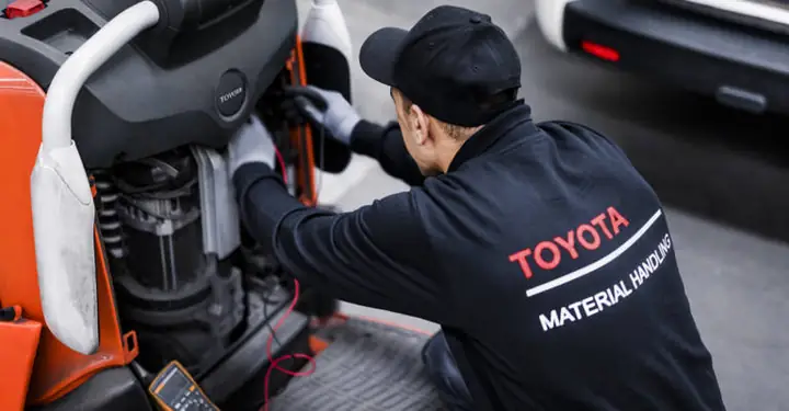 Toyota Technician: Vai Trò, Kỹ Năng Và Con Đường Phát Triển