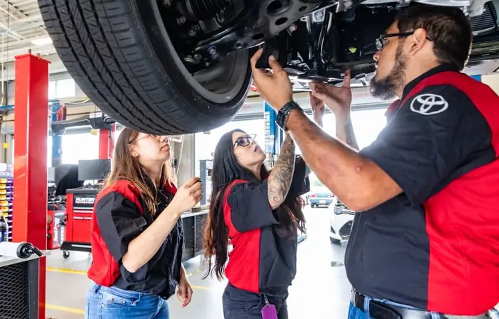 Toyota Technician Training: Hướng Dẫn Chi Tiết Và Lợi Ích