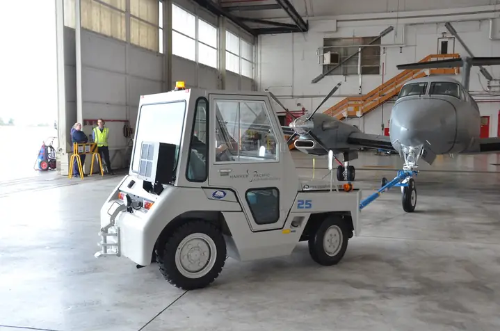 Toyota Tow Tractor: Tổng Quan, Công Dụng Và Lựa Chọn Phù Hợp Toyota Tow Tractor: Tổng Quan, Công Dụng Và Lựa Chọn Phù Hợp