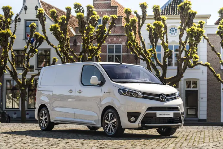 Toyota Transporter Là Gì? Tổng Quan Chi Tiết Và Các Phiên Bản