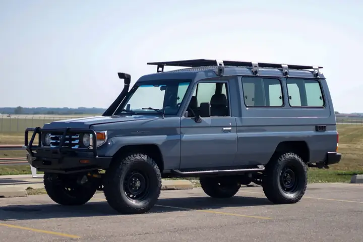 Toyota Troopy Là Gì? Đánh Giá Chi Tiết Và Thông Tin Cần Biết