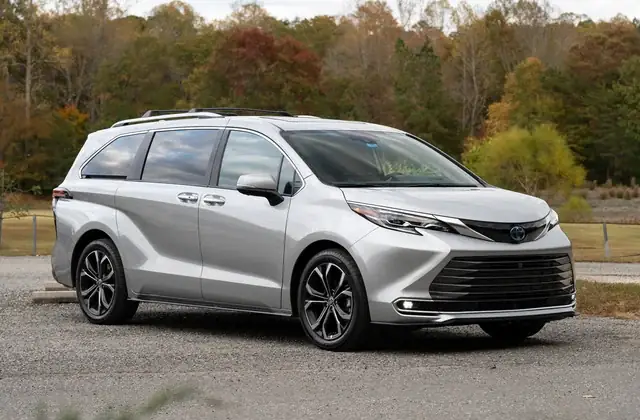 Toyota Vans: Tổng Quan Và Lựa Chọn Phù Hợp Cho Người Dùng