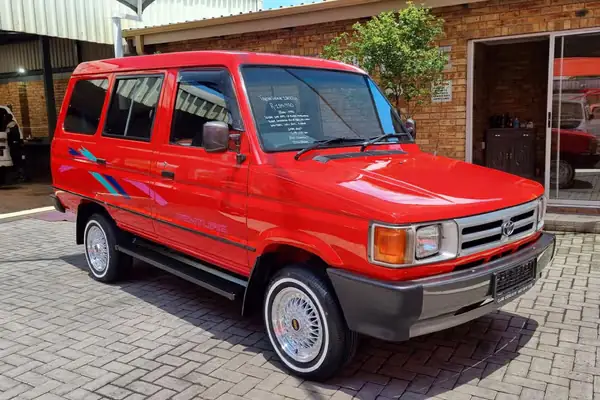 Toyota Venture Là Gì? Tìm Hiểu Chi Tiết Về Mẫu Xe Đa Dụng