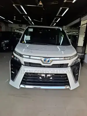 Toyota Vox Là Gì? Tổng Quan Chi Tiết Về Mẫu Xe Đa Năng Của Toyota