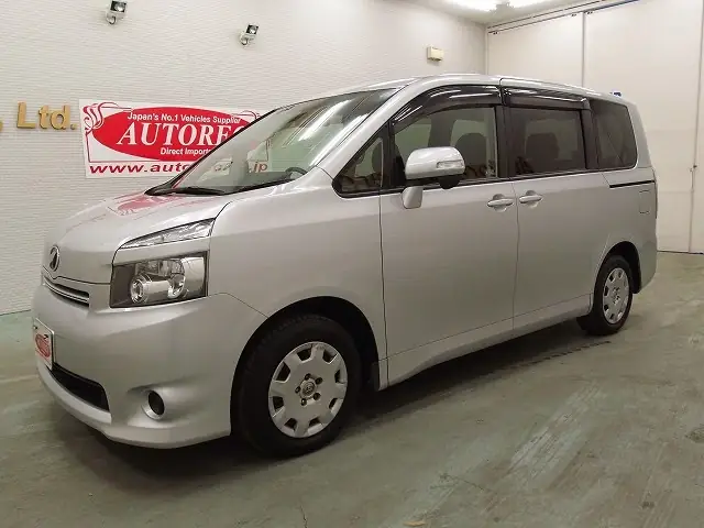 Toyota Vox Là Gì? Tổng Quan Chi Tiết Về Mẫu Xe Đa Năng Của Toyota