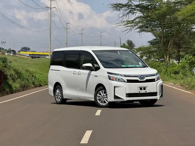 Toyota Voxy Hybrid – Sự Kết Hợp Hoàn Hảo Giữa Tiện Nghi, Độ An Toàn Và Công Nghệ Xanh Toyota Voxy Hybrid – Sự Kết Hợp Hoàn Hảo Giữa Tiện Nghi, Độ An Toàn Và Công Nghệ Xanh