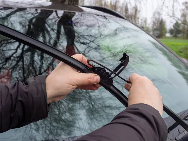 Toyota Wipers: Hướng Dẫn Chọn, Lắp Đặt Và Bảo Dưỡng Cho Xe Ô Tô Của Bạn