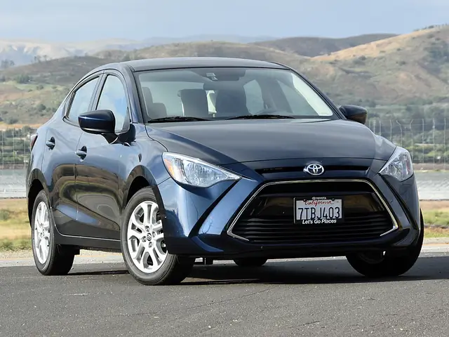 Toyota Yaris Ia: Tổng Quan, Tính Năng Và Đánh Giá Chi Tiết