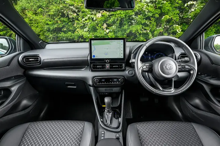 Toyota Yaris Interior: Đánh Giá Chi Tiết Không Gian Nội Thất Toyota Yaris Interior: Đánh Giá Chi Tiết Không Gian Nội Thất