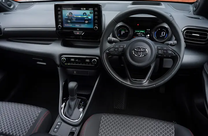 Toyota Yaris Interior: Đánh Giá Chi Tiết Không Gian Nội Thất Toyota Yaris Interior: Đánh Giá Chi Tiết Không Gian Nội Thất