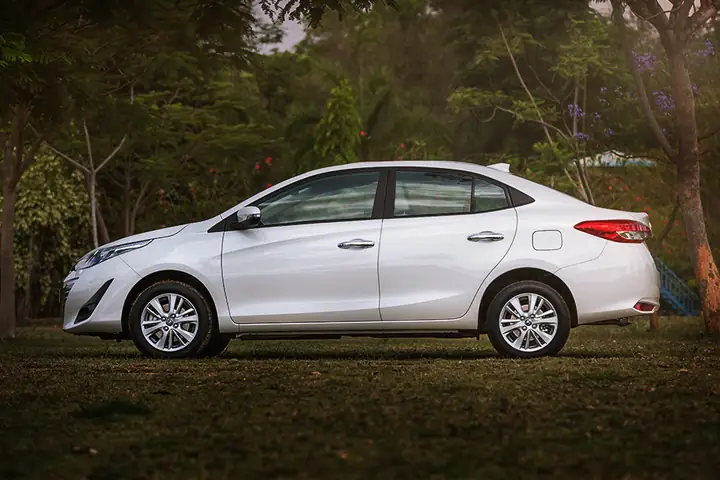 Toyota Yaris Price: Giá Bán Và Những Điều Cần Biết Khi Mua Xe Nhỏ Gọn