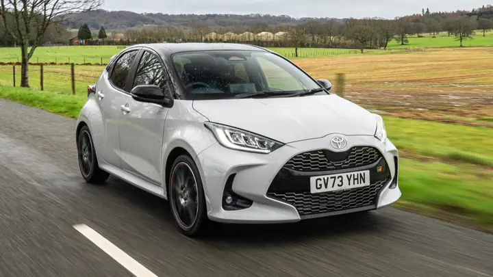 Toyota Yaris Review – Đánh Giá Chi Tiết, Ưu Nhược Điểm Và So Sánh Thực Tế