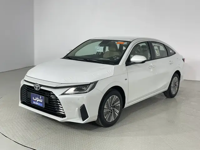 Toyota Yaris White: Tổng Quan Về Mẫu Xe Hạng B Đang Gây Chú Ý
