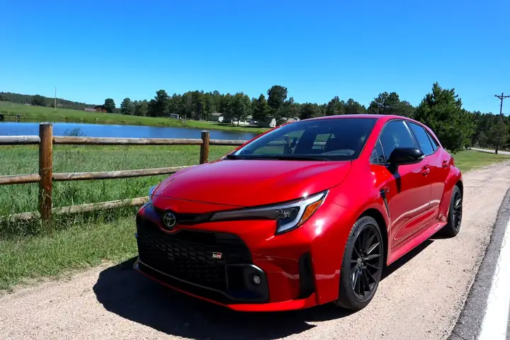 Turbocharged Toyota Corolla: Tất Cả Những Bạn Cần Biết Turbocharged Toyota Corolla: Tất Cả Những Bạn Cần Biết